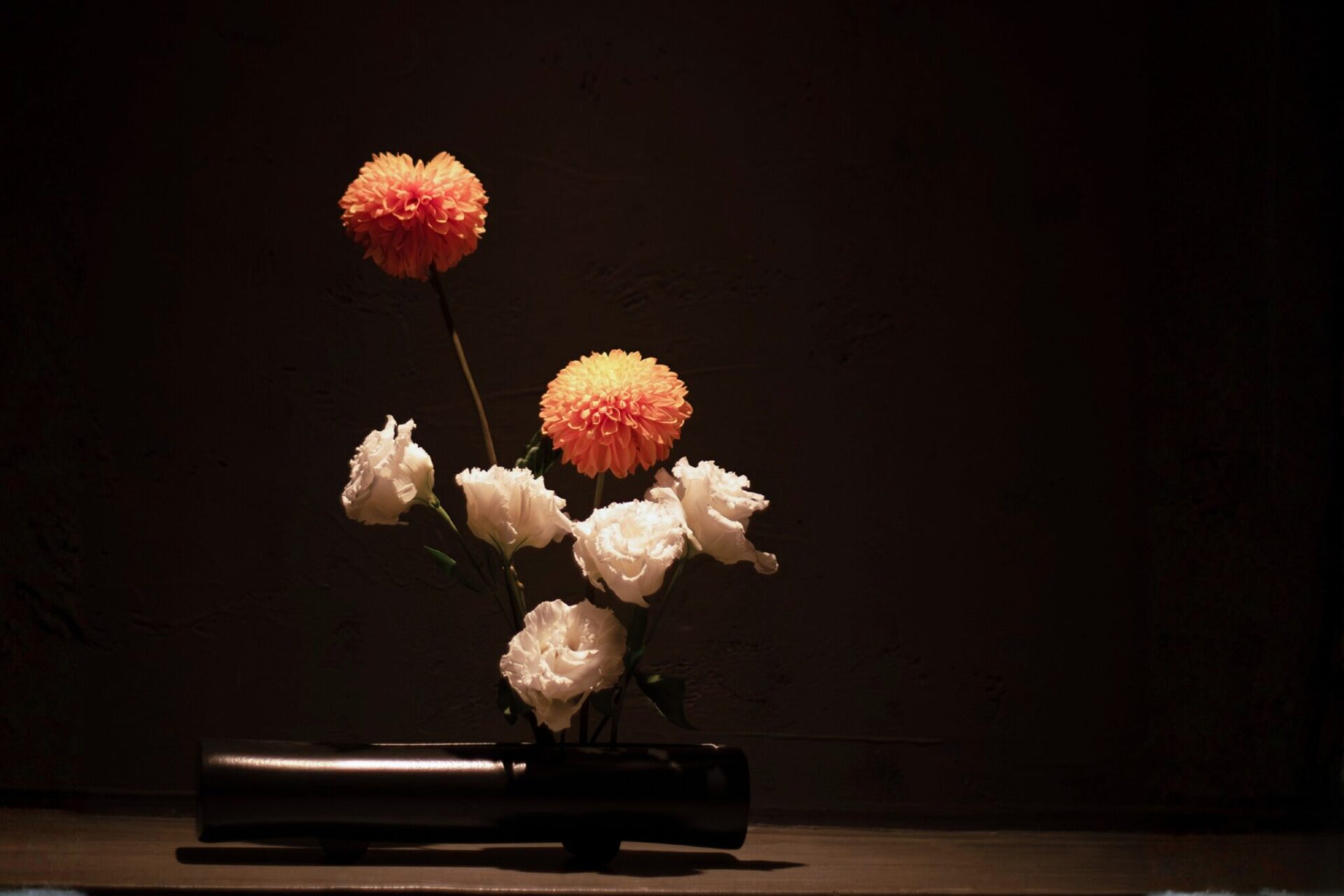 RHグループでは、さらなる事業基盤の強化と事業領域の拡大を目的として、2024年10月から11月にかけて、グループ各社における資本増資および不動産取得を実施いたしました